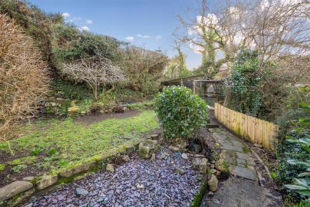 Ivy Cottages Garden..jpg