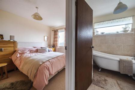 Elizabeth Close Upstair.jpg