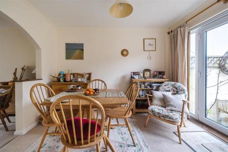 Elizabeth Close Dining Room..jpg