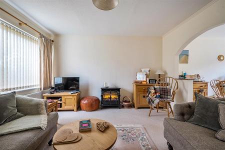 Elizabeth Close Sitting Room..jpg