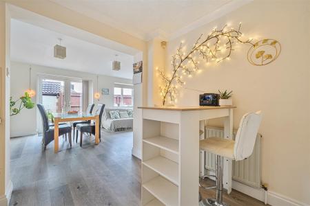 Drovers Breakfast Dining.jpg