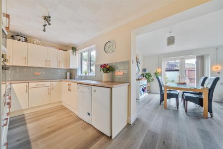 Drovers Kitchen Dining.jpg