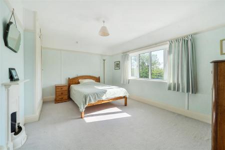 Ladywell Bed 2.jpg