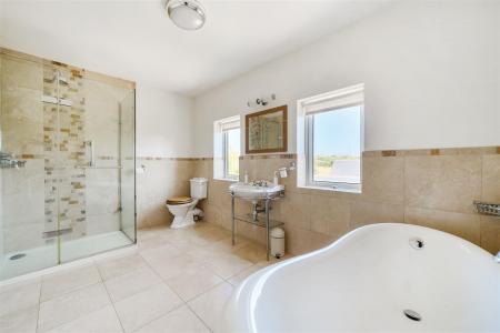 Ladywell Bathroom.jpg