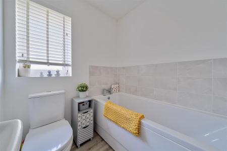 Leypark Bathroom.jpg