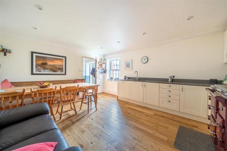 Mews Kitchen Dining.jpg