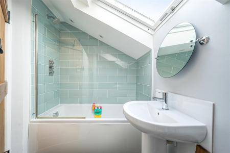 Mews Bathroom.jpg