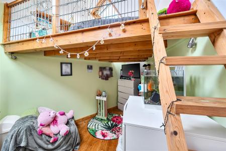 Zappo Mezz Bed 2.jpg