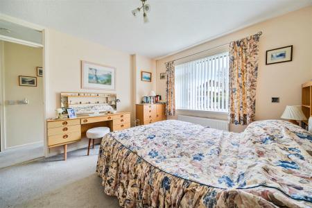 Brook Rd Bed 1..jpg