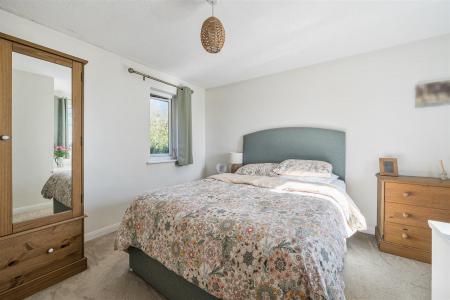Barn Close Bed 1.jpg