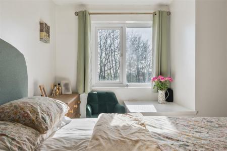 Barn Close Bed 1..jpg