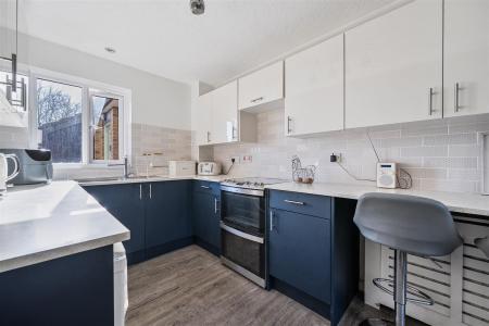 Barn Close Kitchen.jpg