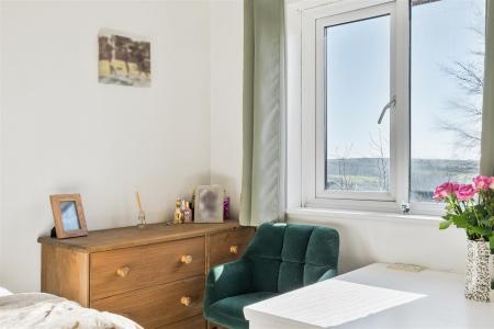 Barn Close Bed View.jpg