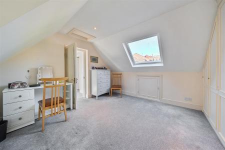 Kingfishers Dressing Room.jpg