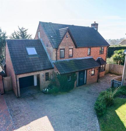 Kingfishers E1 ch.jpg