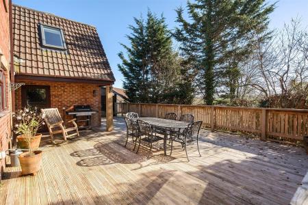 Kingfishers Garden Patio.jpg