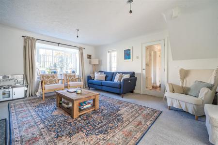 Howards Sitting Room..jpg