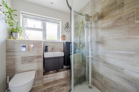 Plover Shower Room.jpg