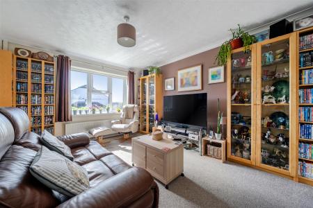 Plover Sitting Room bl..jpg