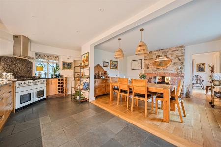 Ermebridge Kitchen Dining..jpg