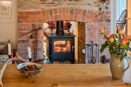 Ermebridge Fireplace..jpg