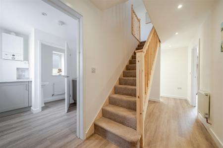 Fernmead Entrance Hall.jpg