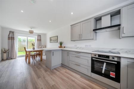 Fernmead Kitchen Dining.jpg