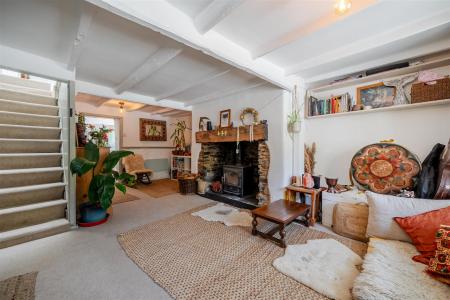 Holly 26 Sitting Room.jpg