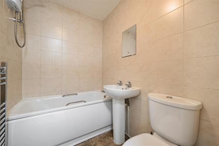 Maynarde Bathroom.jpg
