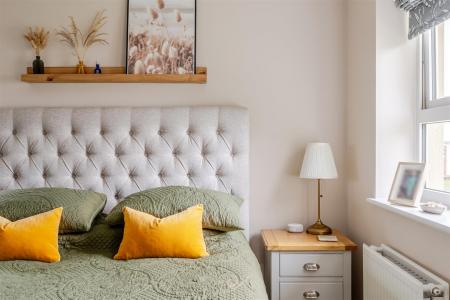 Shortlands Bed 1..JPG