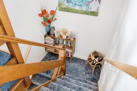 Clobells Stairwell bl.jpg