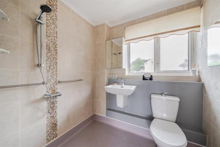 Buddle Wet Room.jpg