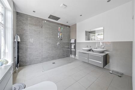 CrkEnsuite Shower.jpg