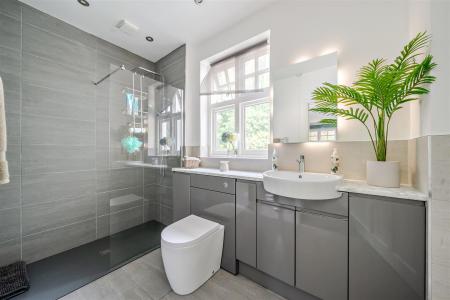 CrkDownstairs Ensuite.jpg