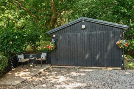 CrkOutbuilding.jpg