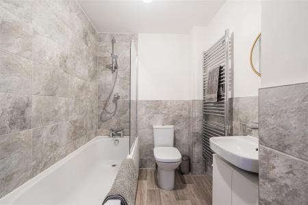 Hazel Bathroom.jpg