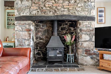 Moor Rest Fireplace.jpg