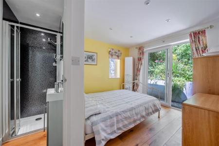 East H Annexe Bed 7.jpg
