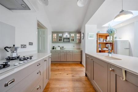 East H Annexe Kitchen..jpg
