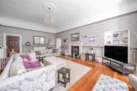 East H MainSitting Room.jpg