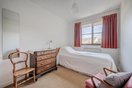 White House Bed 3.jpg