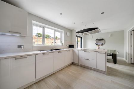Lydford Kitchen Dining.jpg