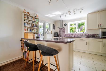 Savery Kitchen Dining.jpg