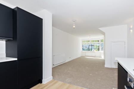 Through Lounge/Diner