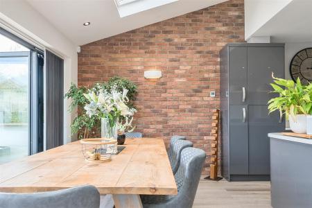 Open Plan Kitchen / Dining / Living Room