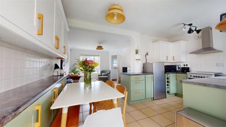 Lounge / Kitchen / Dining