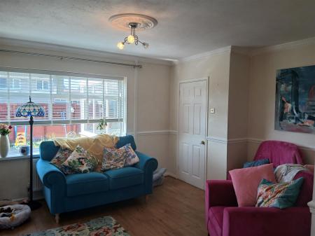 10 st nicholas lounge ..jpg