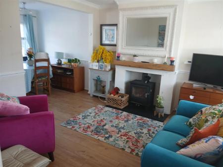 10 st nicholas lounge diner.jpg