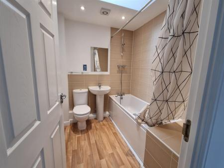 11 bluebell view bathroom.jpg