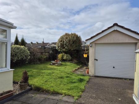 79 b church street rear garden and garage.jpg
